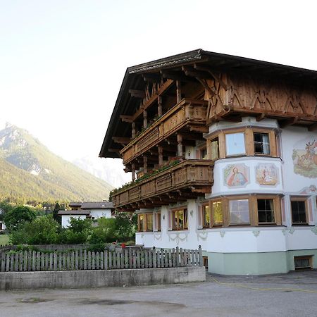 Pension Margretenhof Fulpmes Exterior photo